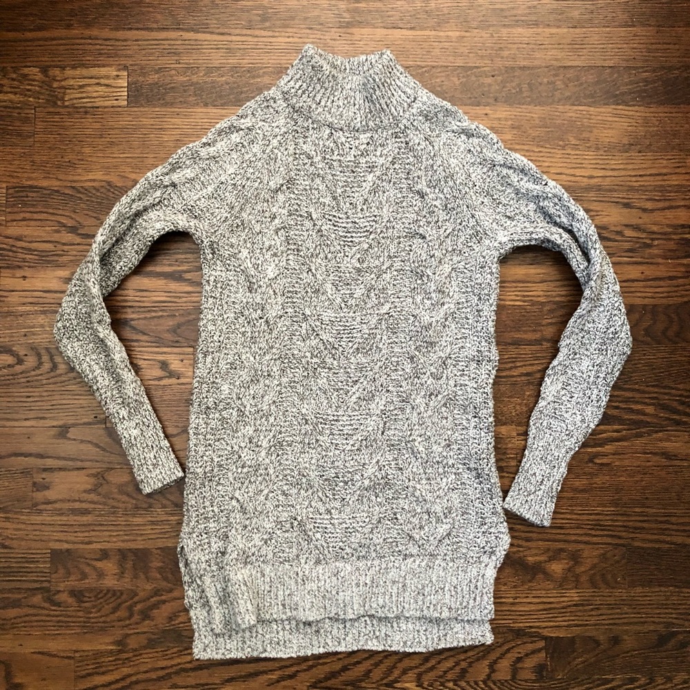 SOLD// Old Navy sweater